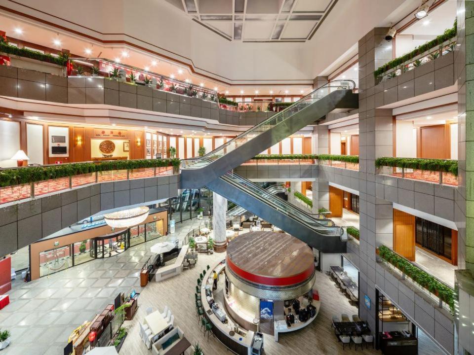 Shenzhen Felicity Hotel, Luohu Railway Station Экстерьер фото