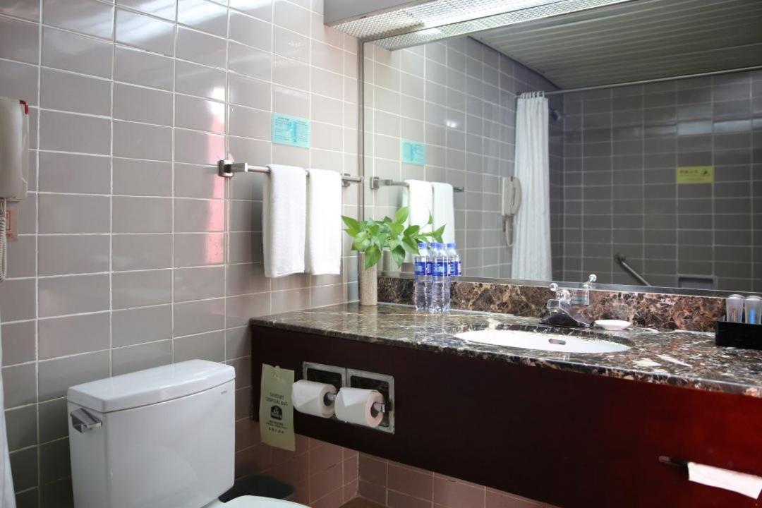 Shenzhen Felicity Hotel, Luohu Railway Station Экстерьер фото